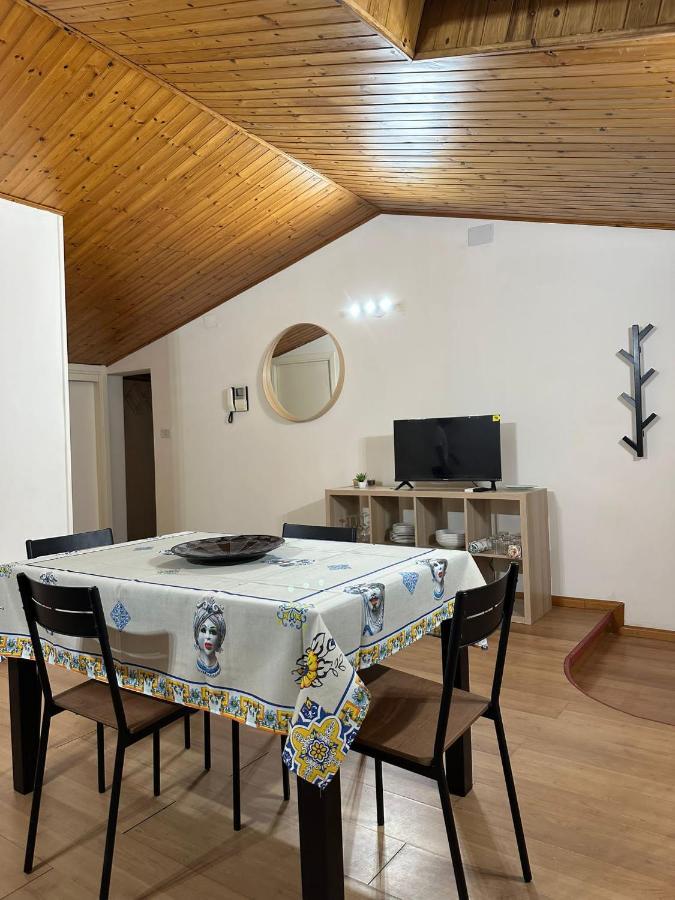 La Mansarda Di Melo Apartment Катания Екстериор снимка